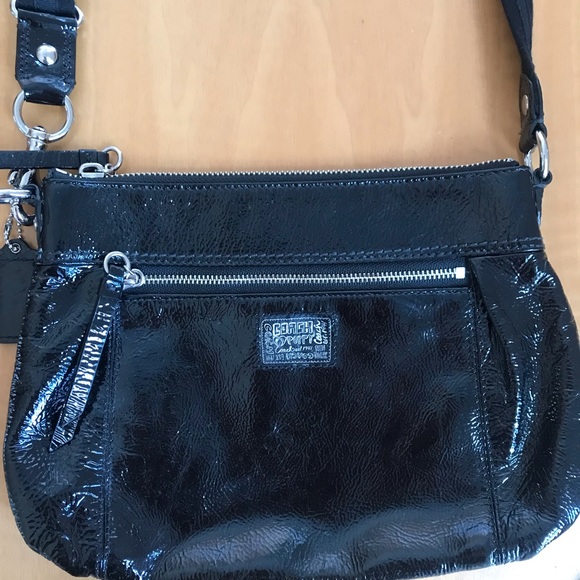 Coach Handbags - Black leather Coach side body bag Coach Handbags - Black leather Coach side body bag